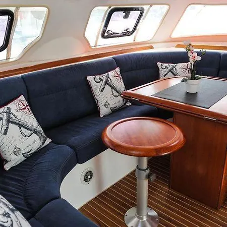 Principessa Dei Draghi Full Day And Night Experience Bateau-hôtel Izola