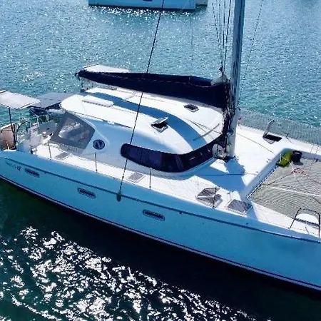 Principessa Dei Draghi Full Day And Night Experience Bateau-hôtel